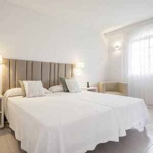 1 bedroom apartment Hotel ILUNION Menorca Cala Galdana